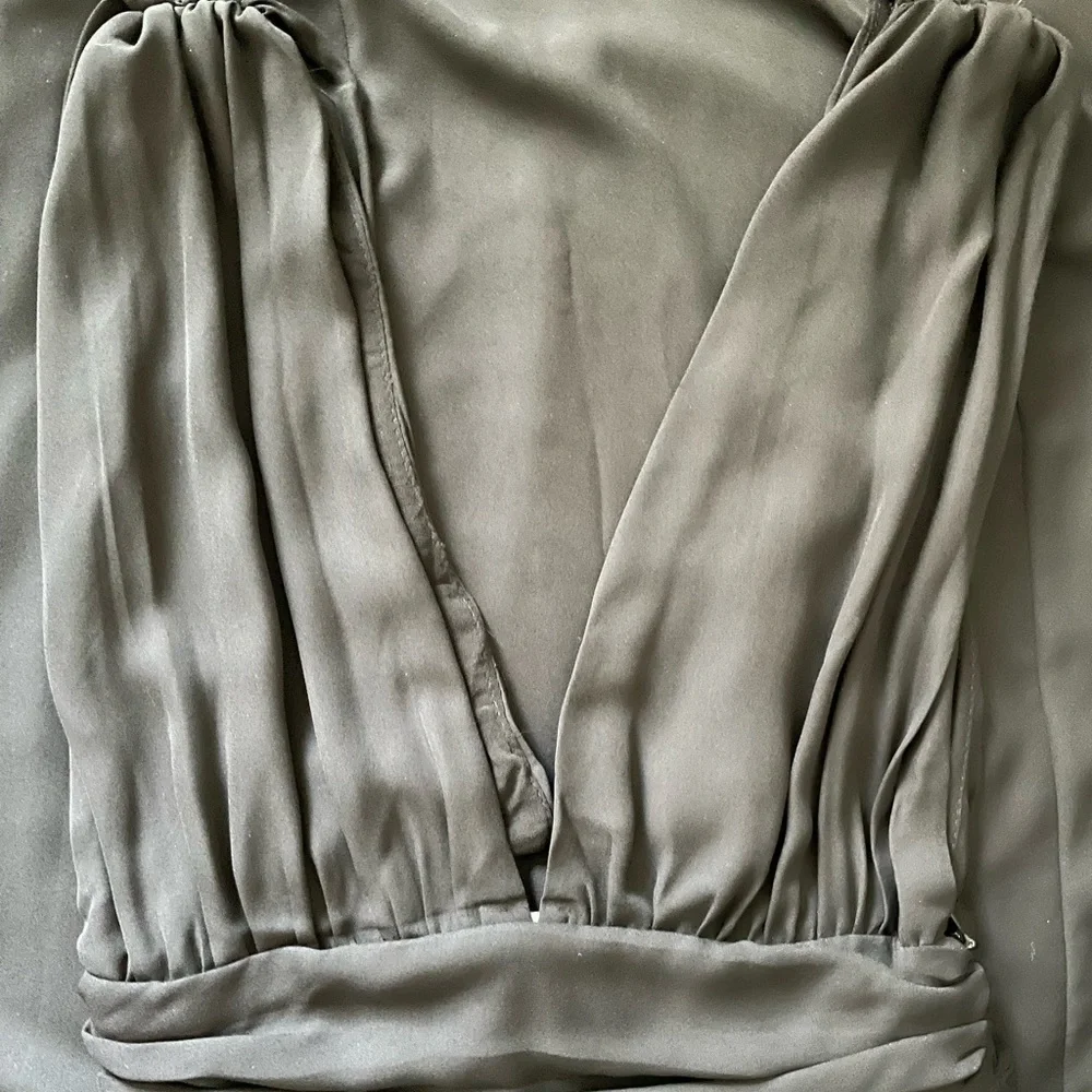 Worn Once! REVOLVE  Superdown long dress in black is a stunner - size: XS - Picture 7 of 9